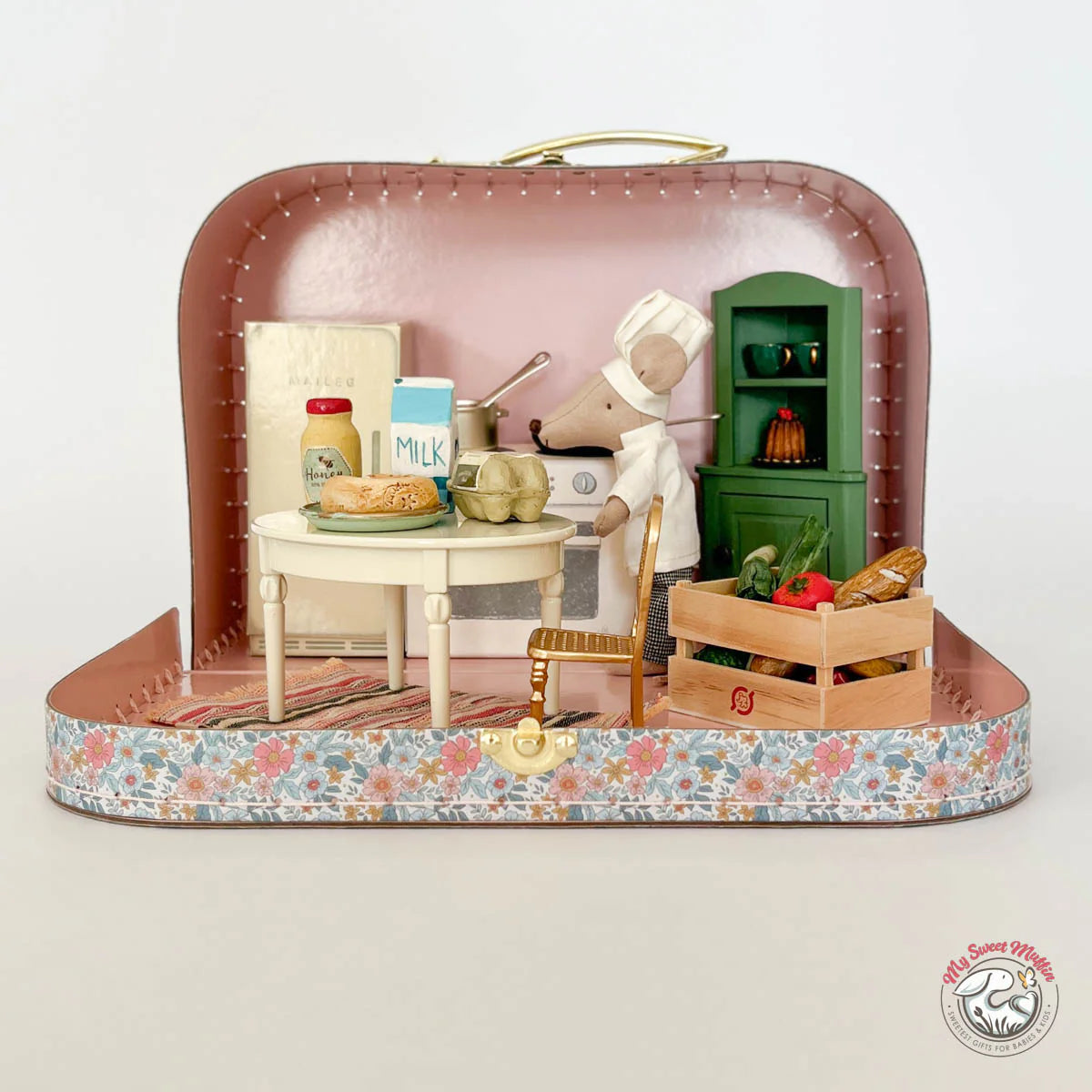 Dollhouse Corner Cabinet, Mouse Size