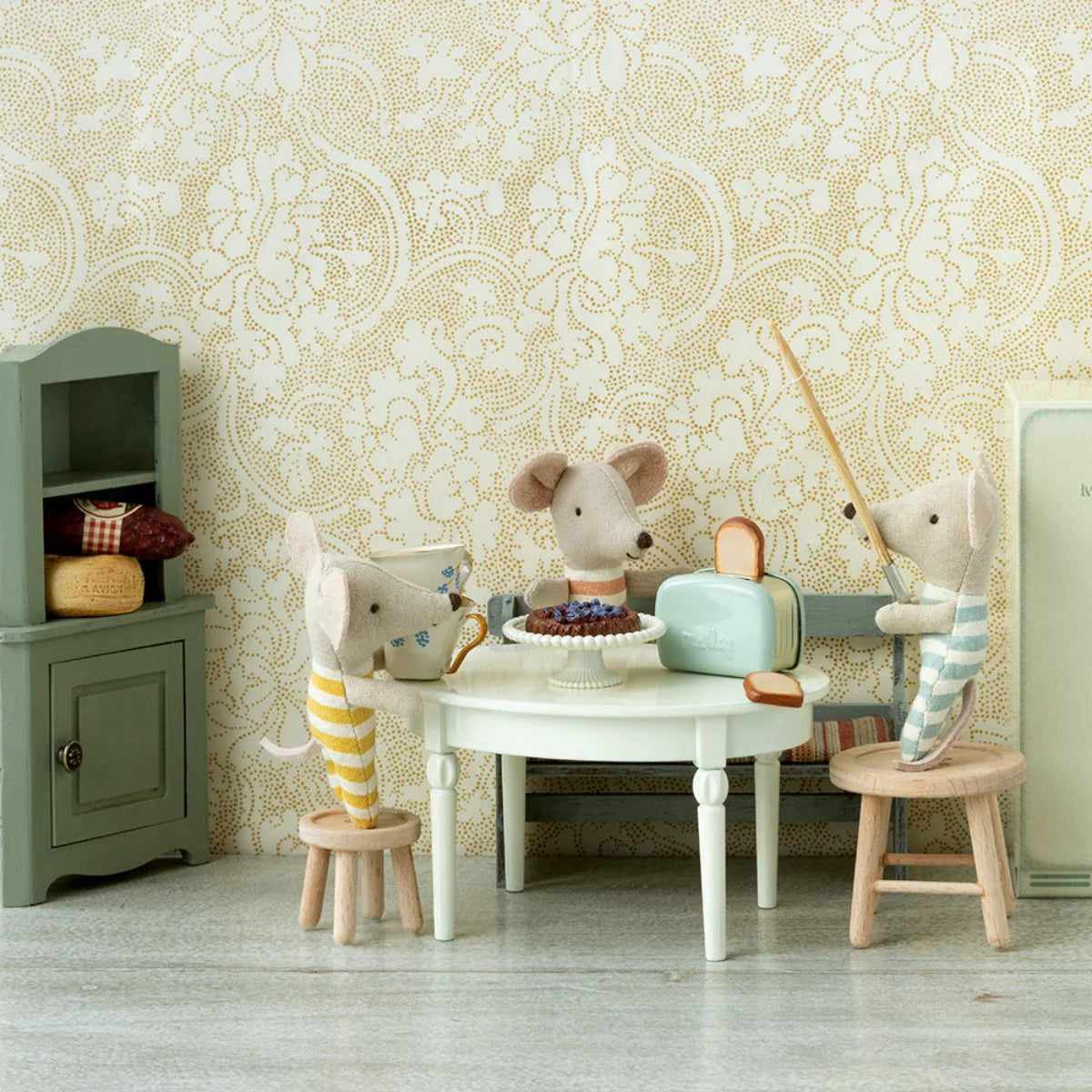 Doll House Toaster with Breads, Mouse Size