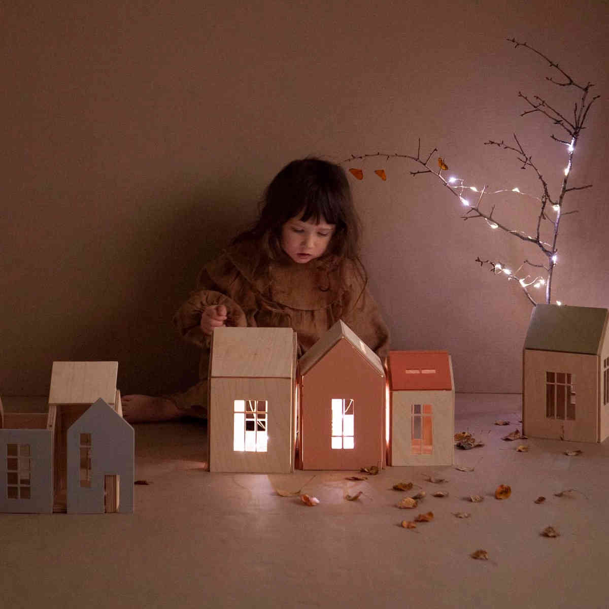 Magnetic Wooden Doll House, Medium